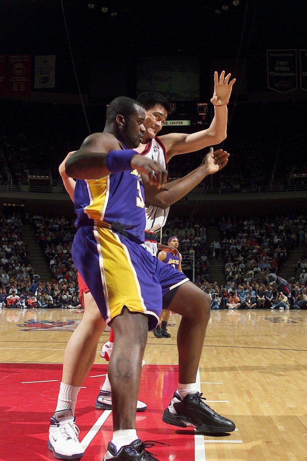 详解棒球规则中的“替补球员再入场”限制及其在特定局数的破例