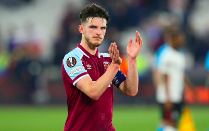 DNA+临时临时主帅的buff加持了谢什科，但没能加持曼联