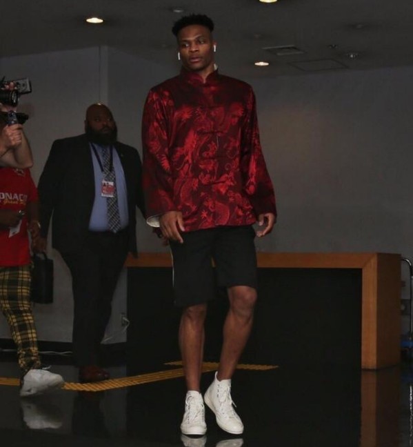 斯帅：为什么换下伊尔迪兹？我换上的是转会费5000万的奥蓬达