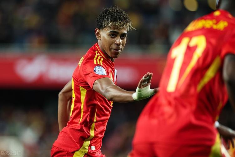 猛龙豪取8连胜，榜眼秀英格拉姆狂砍37分7篮板终迎爆发