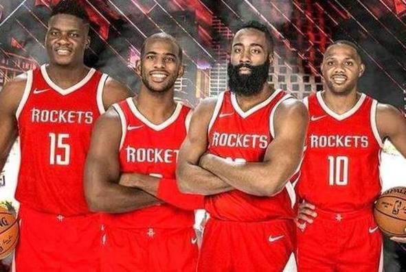 卖光主力却逼近欧冠区，英超黑马浮出水面！小球会操作，维拉服了